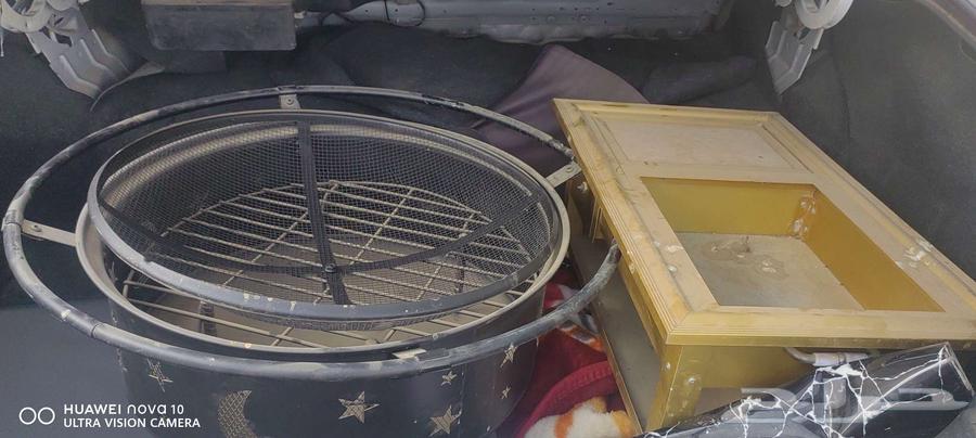 Wardrobe and large bed with tables, sofa, electric oven, two air conditioners64245481296002112