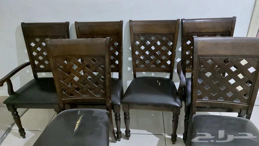 Dining table64228938142722110