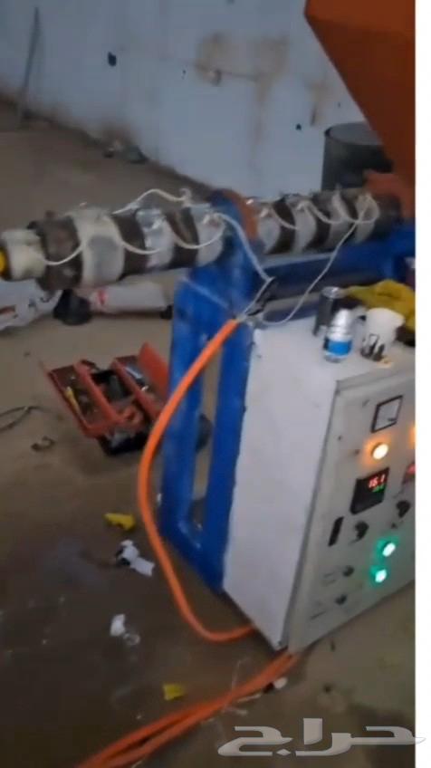 للبيع ماكينة خراطيم كهرباء بحالة ممتازة واتس64253592757889112