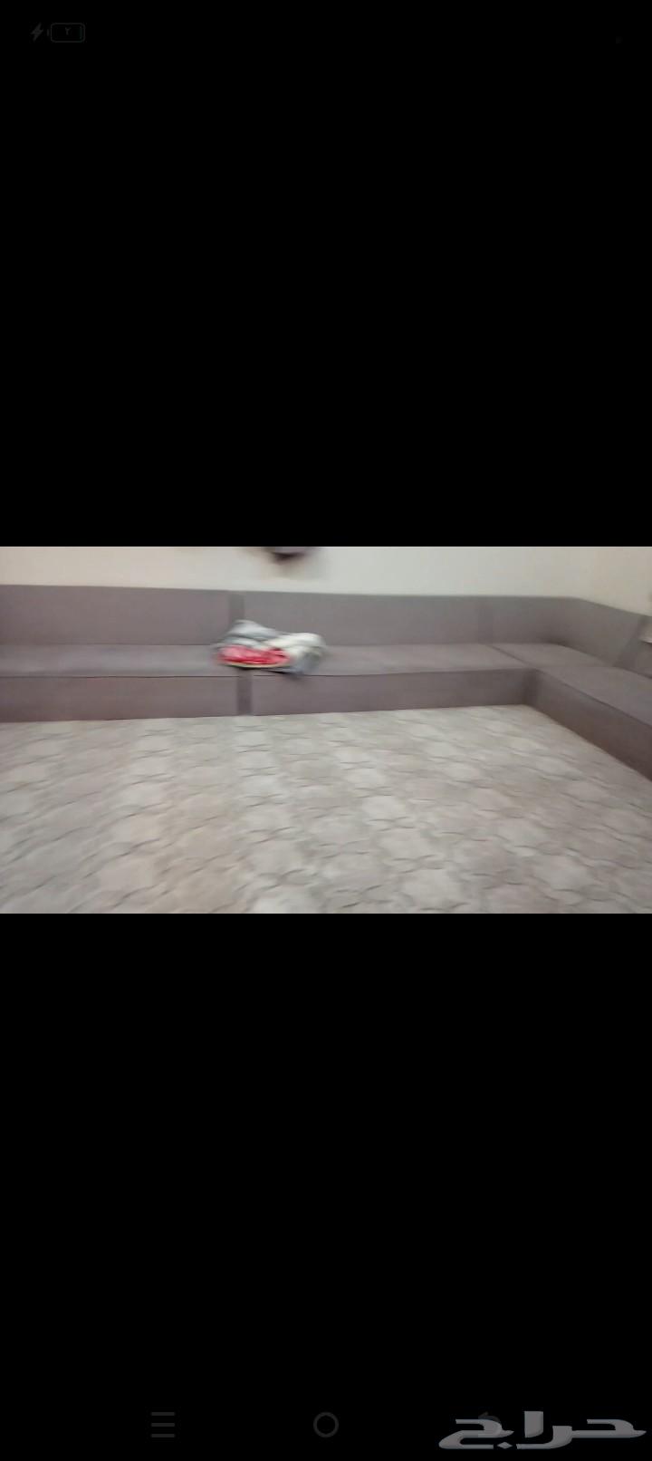 2 فرشات وكنب64256284519938110