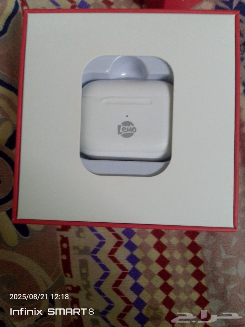 سماعة بلوتوث. تلفاز شاشة.64241410473347112