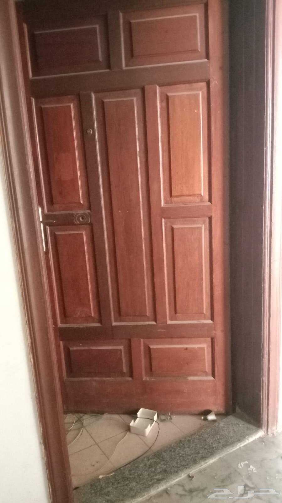 لبيع وشراء الابواب الخشبيه الجديدة والمستعمل وشبابيك المنيوم64241769512323111