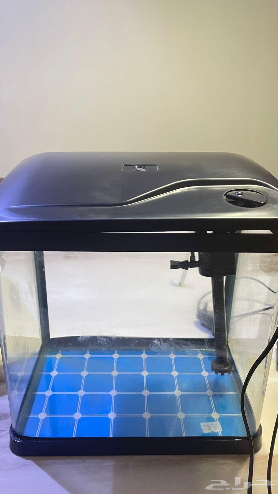 حوض سمك للبيع64250415584385110