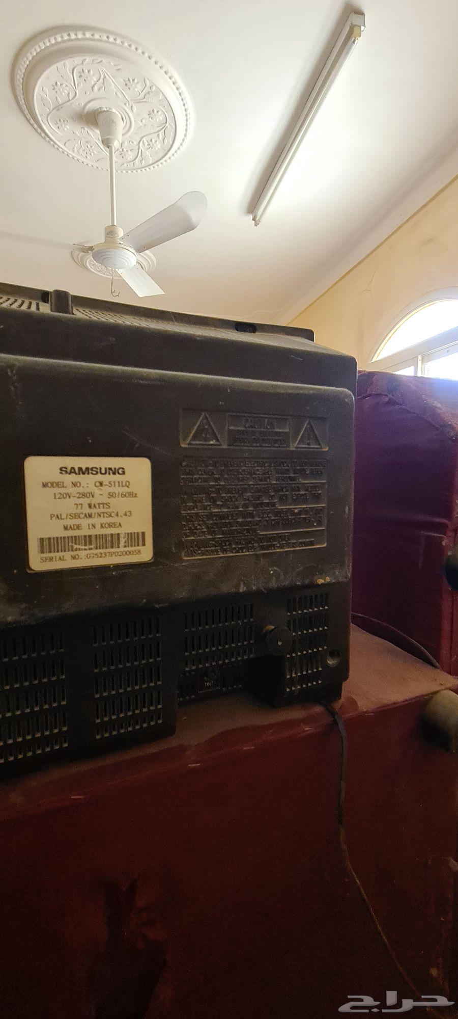 تلفزيون اثري نظيف جدا للبيع المطلوب 450 والصامل مانختلف معه64246659878658111