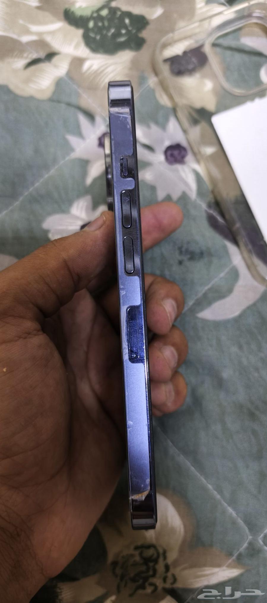 ايفون 13برو نضيف مره ولا فيه شي مغير64235175842946113