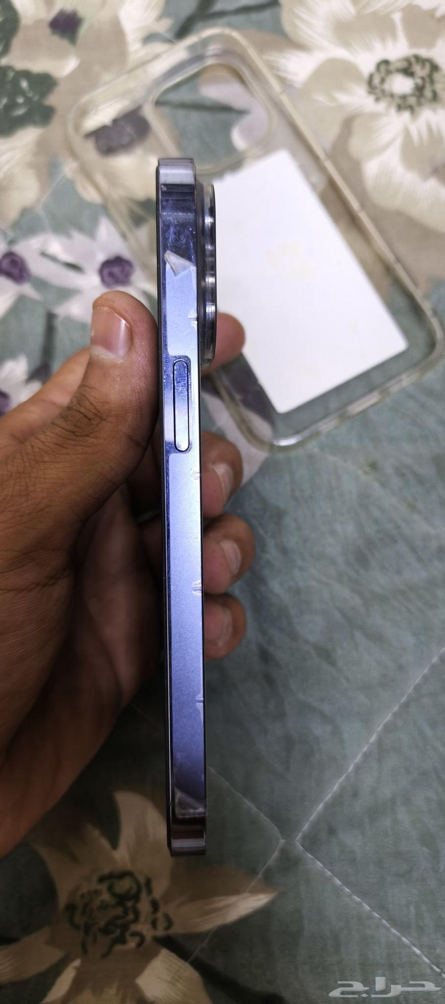 ايفون 13برو نضيف مره ولا فيه شي مغير64235175842946112