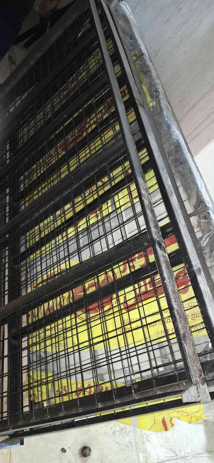 5 سرير حديد جديده بس اهترى الكيس وشلناه للبيع ب 50 ريال64256112564227111