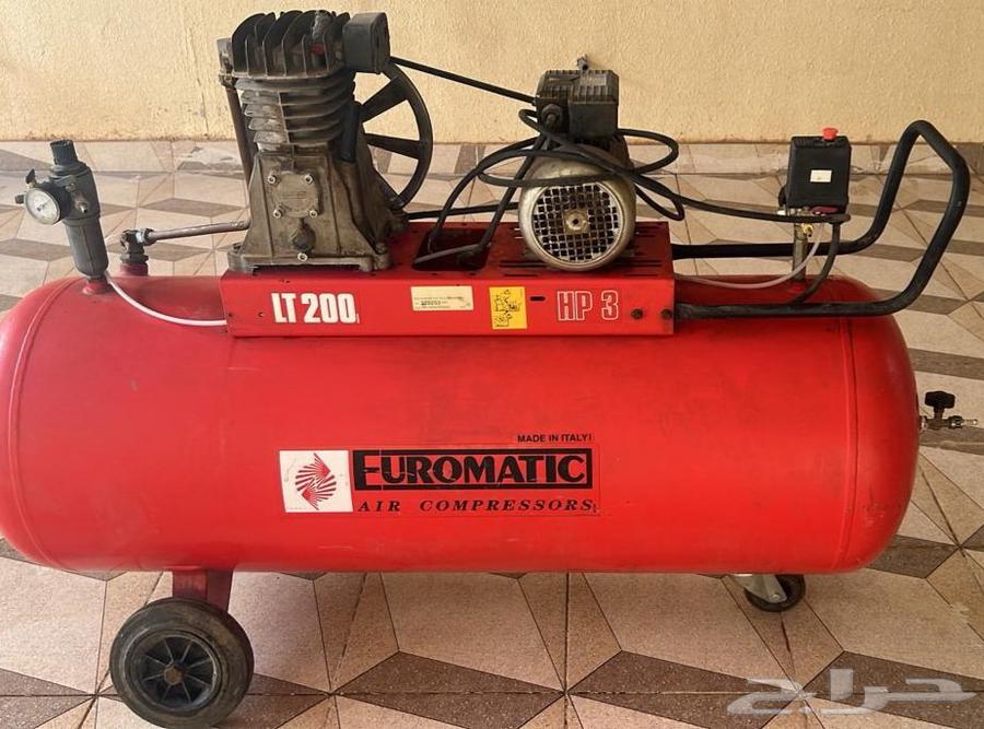 للبيع كمبروسر هواء إيطالي 200 لتر على الشرط64252493895041110
