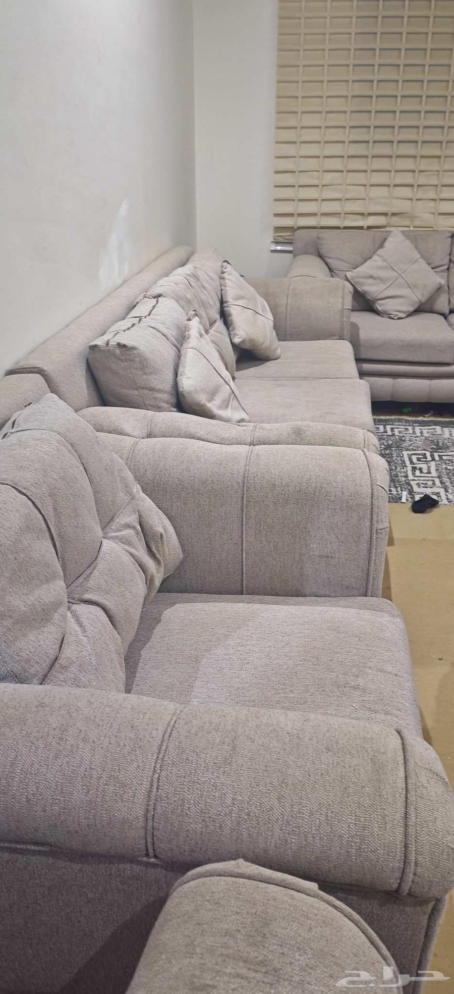 كنب للبيع على السوم يحتاج شويه نظافه64233776611969111