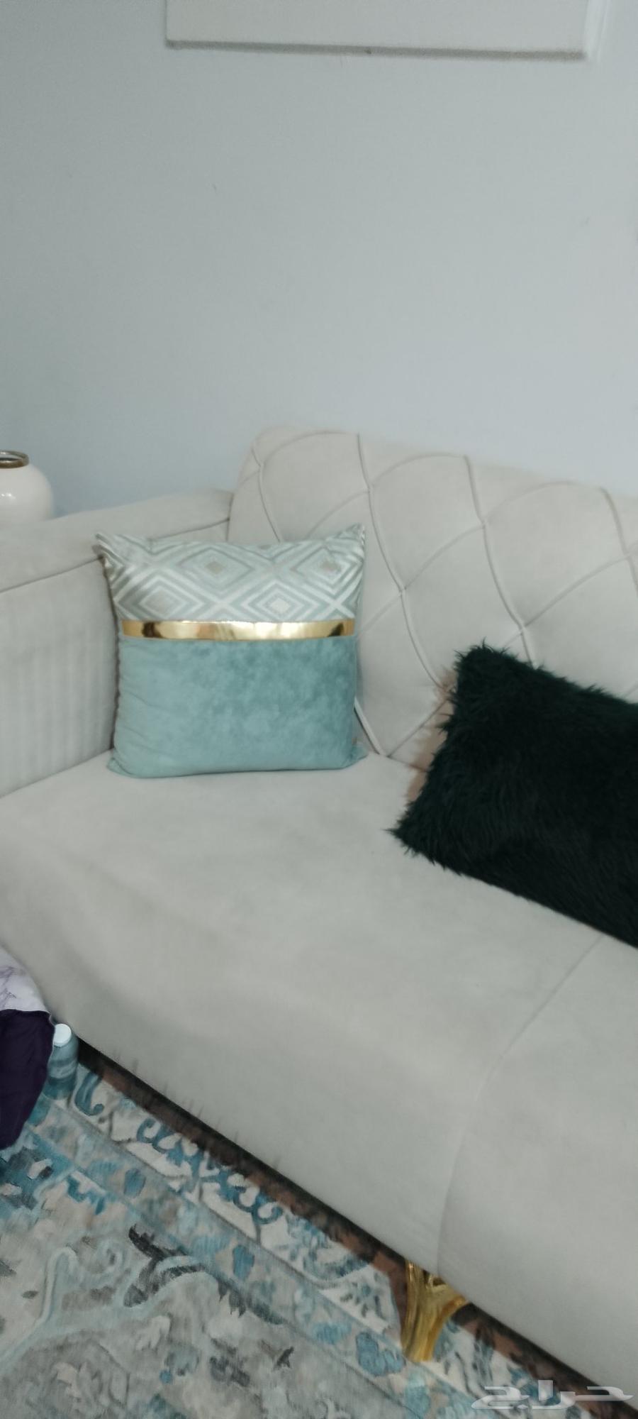 Used clean Knipe for sale, two small tables and one large table64251879507457112