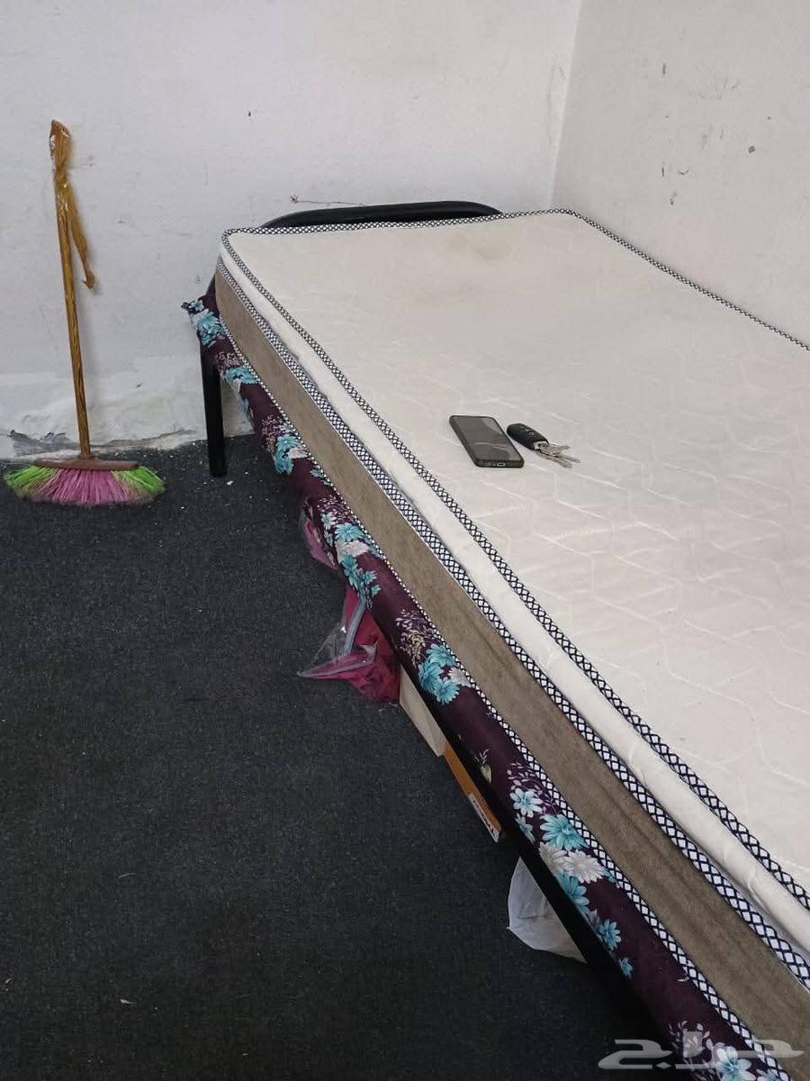 2سرير للبيع64242456102785110