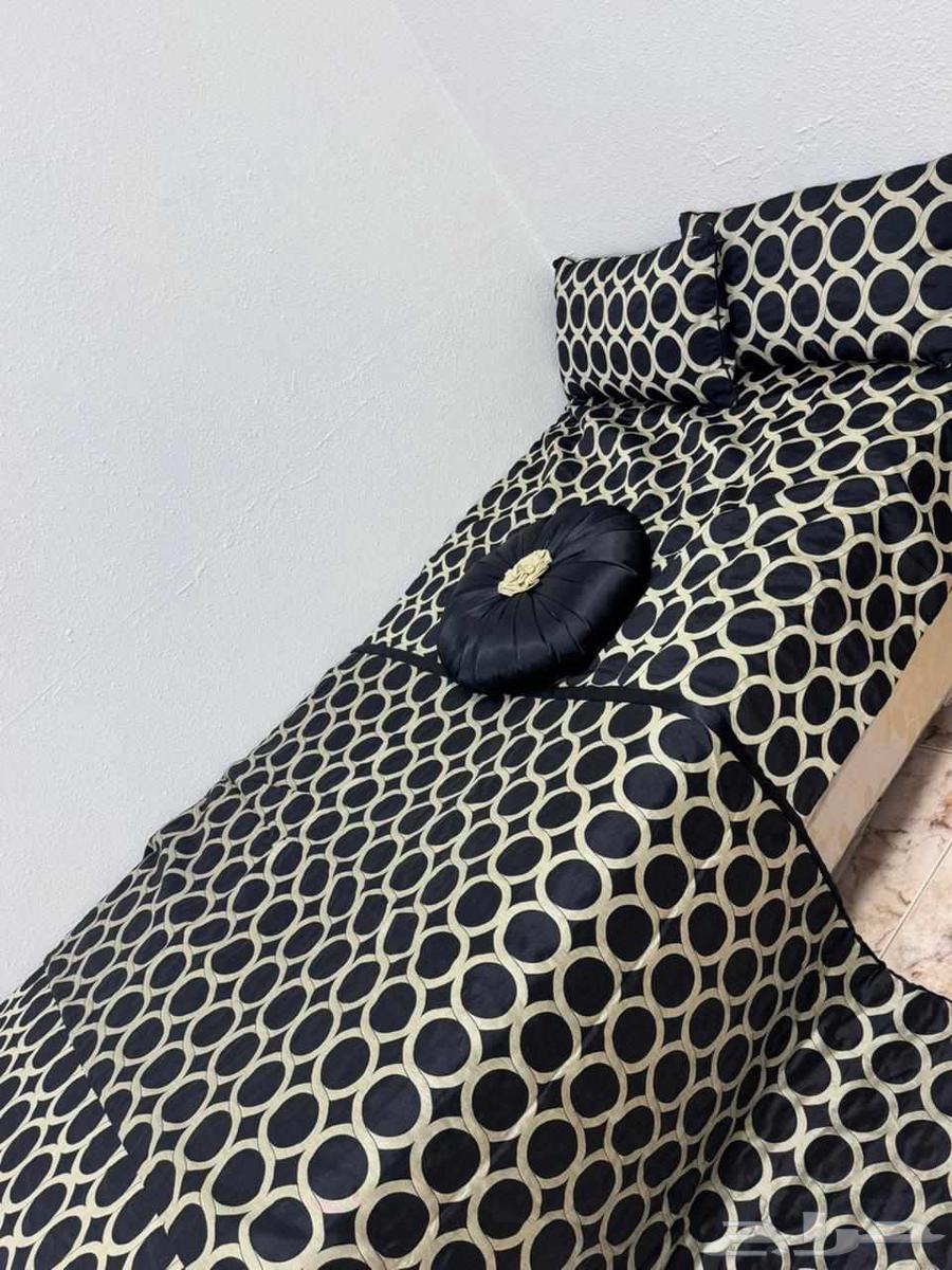 Bed sheet with two tables64235325806211111