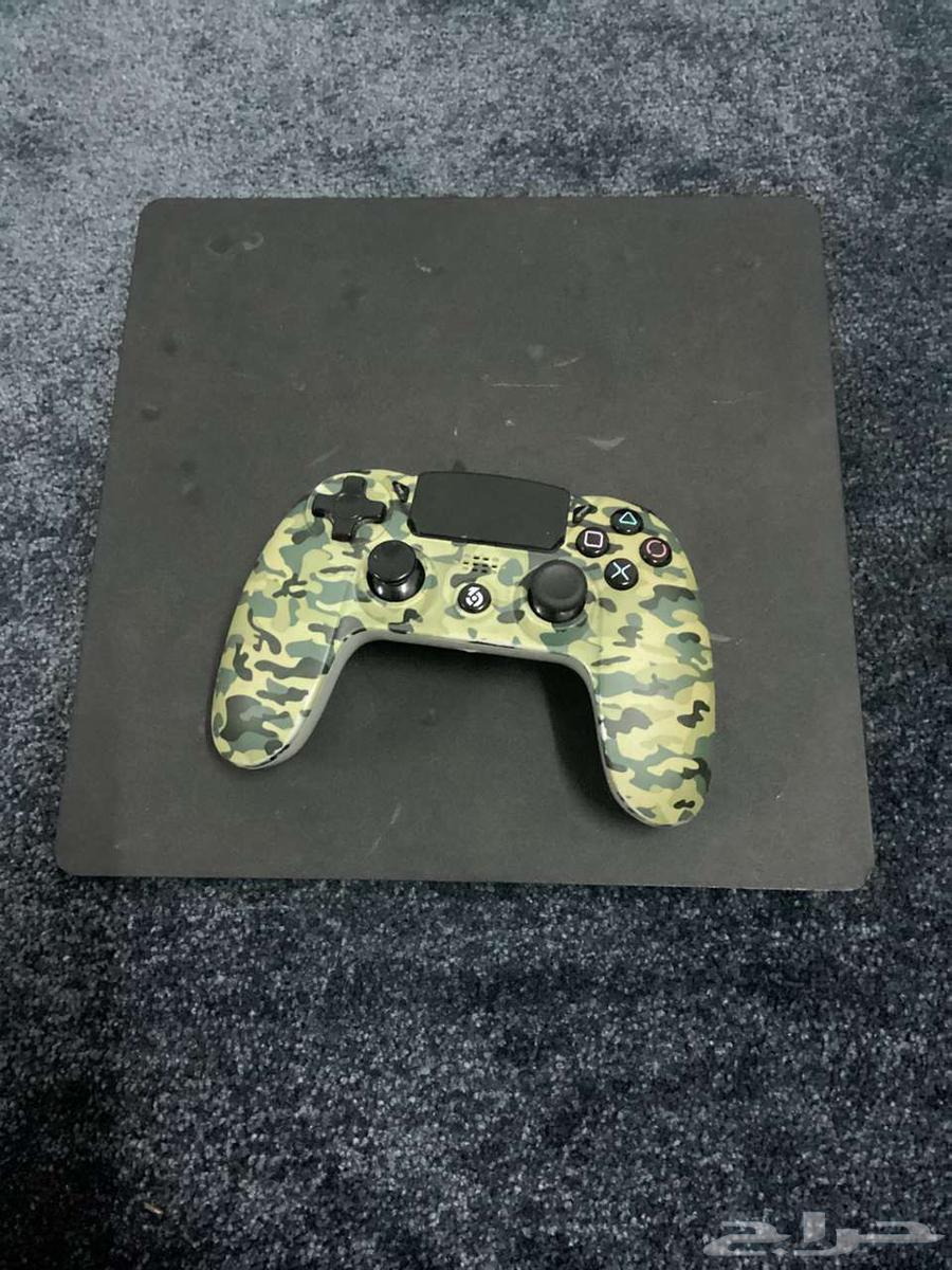 سوني فور سليم نضيف معه يده للبيع اعلى سومه64232339152131114