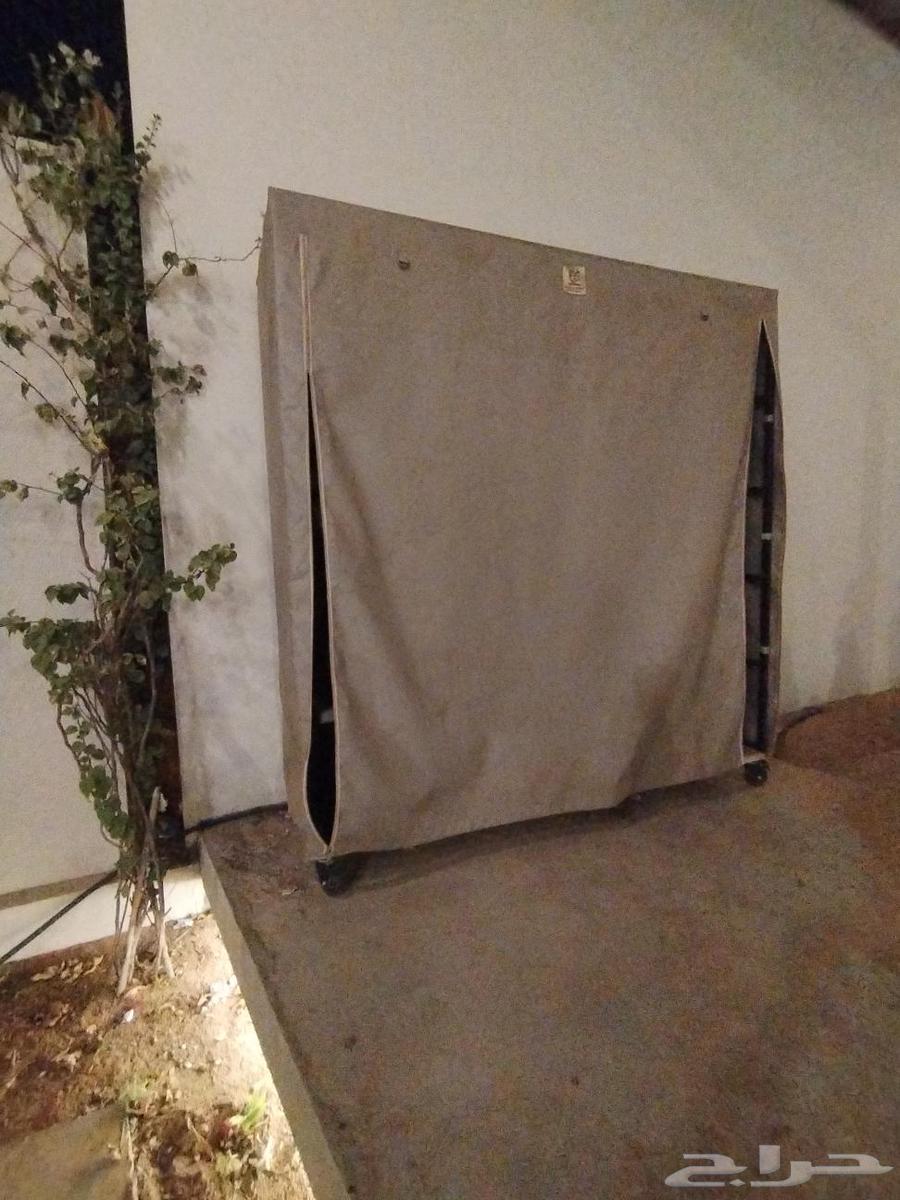 Vafi closet in my house with 3 shelves, and you can add more64251879461763110