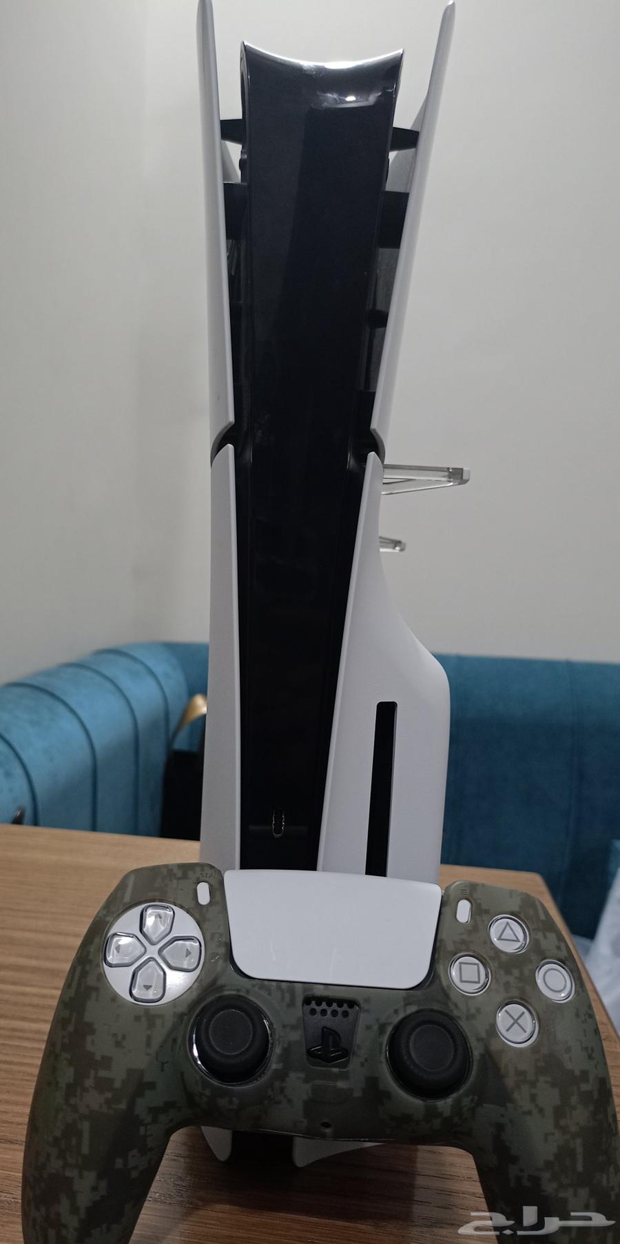 للبيع بلايستيشن 5 سيدي 1تيرا مع شريطين64257902187267112