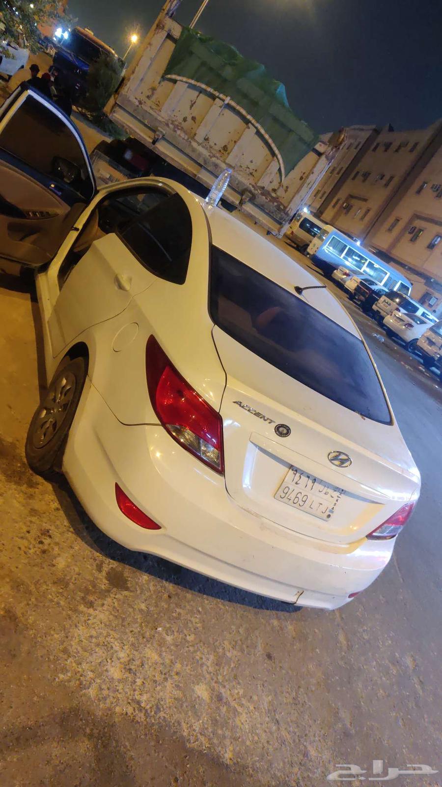 اكسنت 2015للبيع السعر 20الف الموقع المونسية طريق الصحابة64427878945411110