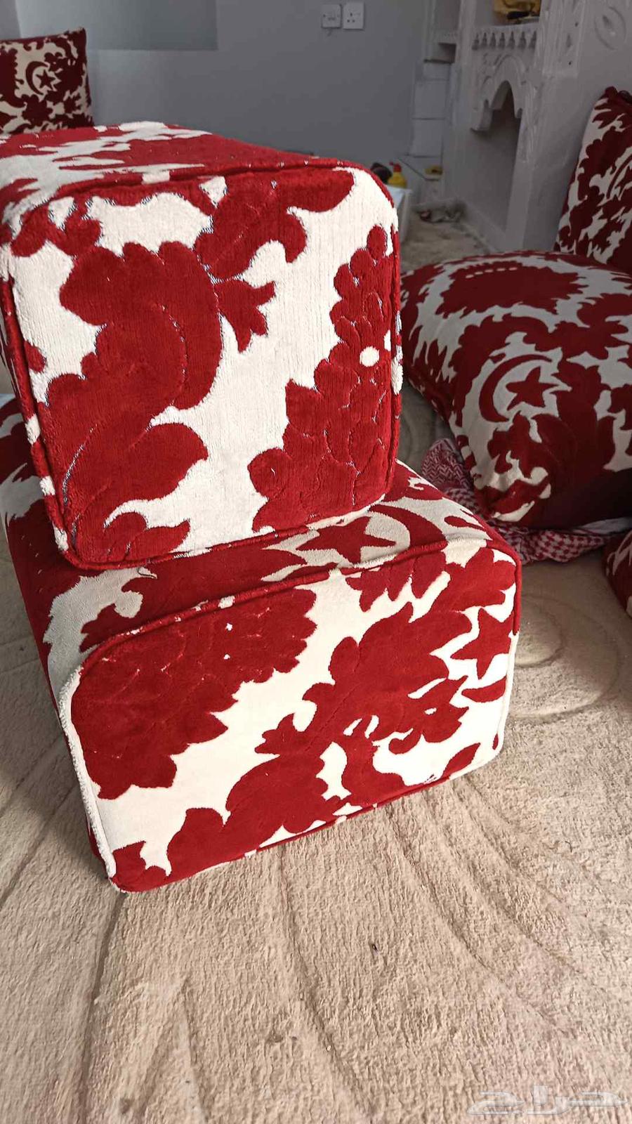 مخدات ابو طير للبيع64266316862337110