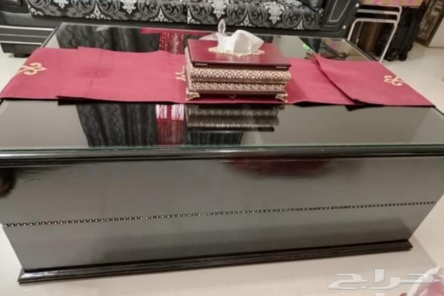 طقم طاولات خشب وزجاج شبه جديد64263909665922110