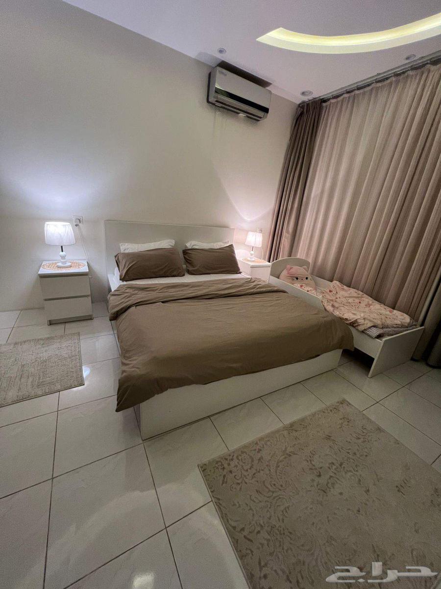 غرفة نوم استعمال خفيف جدا و مكيف اسبليت 12 ألف وحده64261011776769111