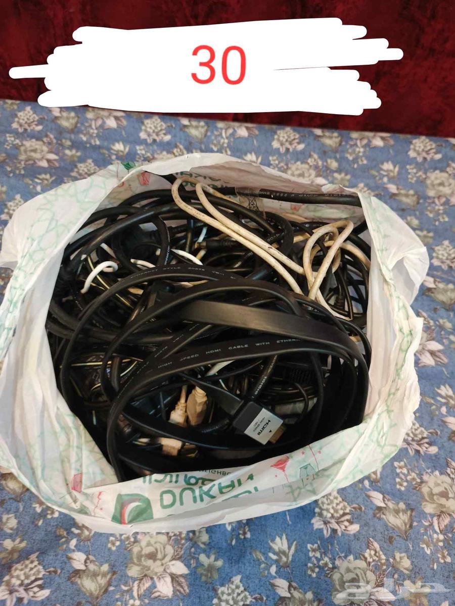 سوني فور وغراض اخرا للبيع64256112491905111