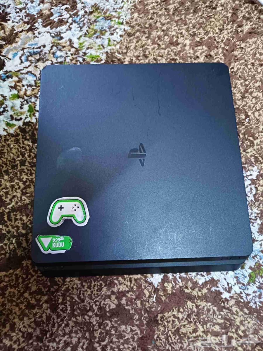 Sony 4 800 SAR with controller, clean condition, used gently64263719456770110