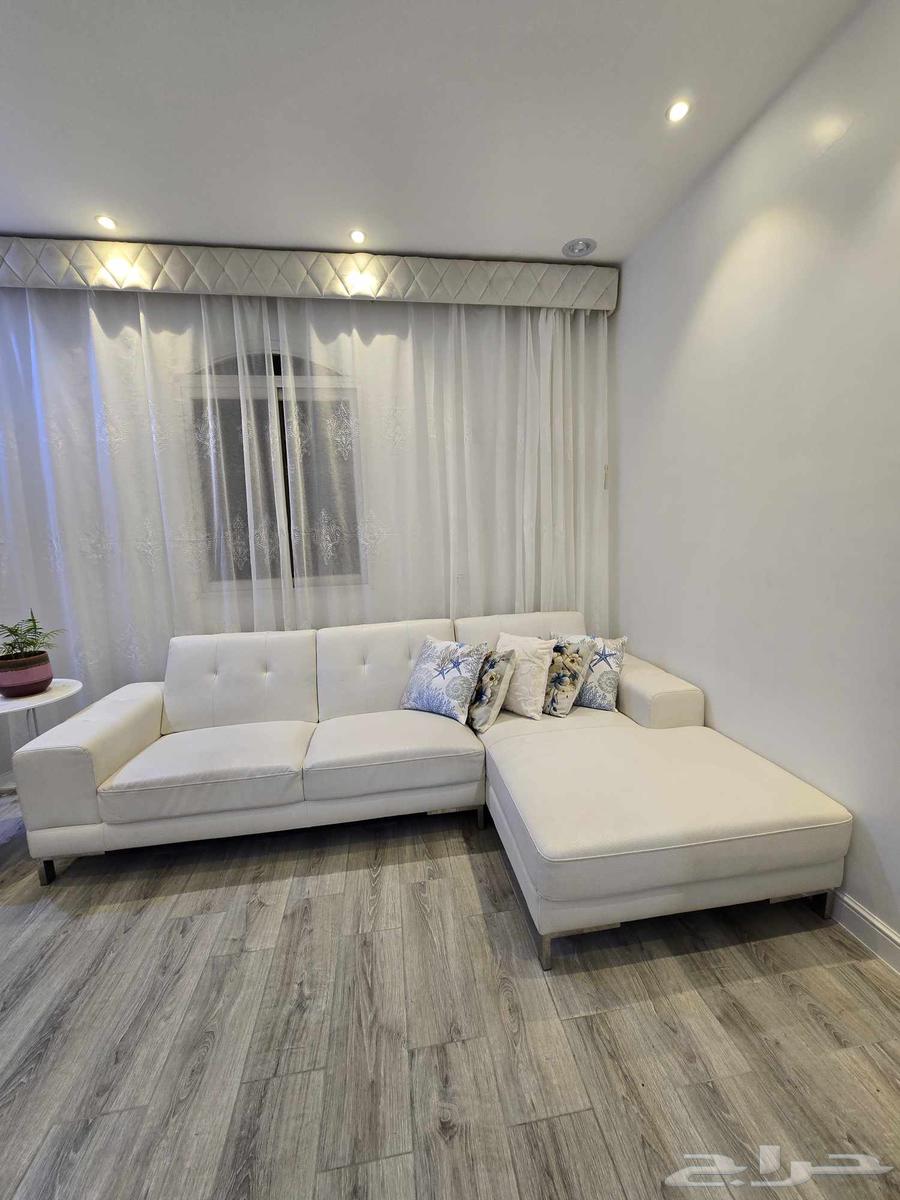 كنب زاوية حرف L مع طاولة تلفزيون64265772675075110