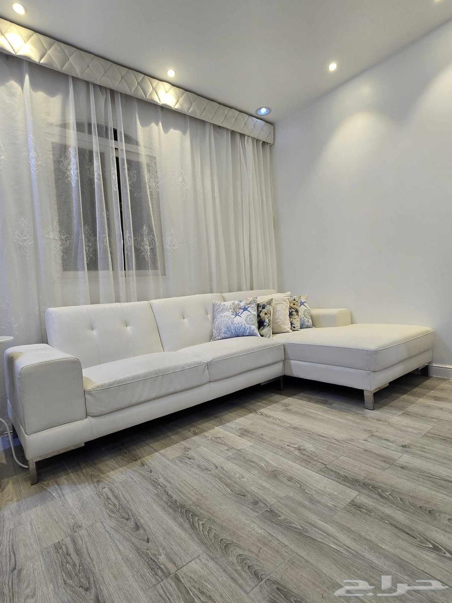 كنب زاوية حرف L مع طاولة تلفزيون64265772675075111