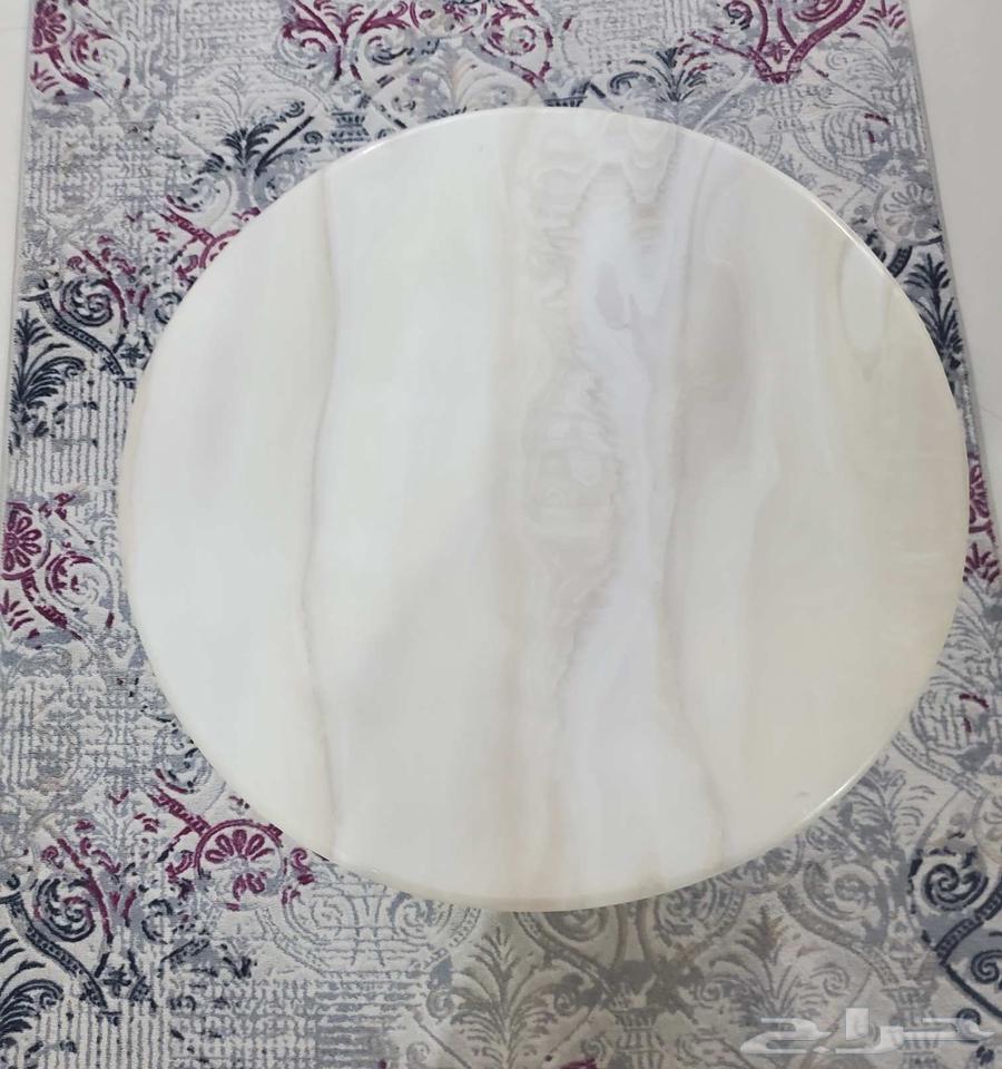 للبيع طاوله كبيره وطاولات خدمه64271200006146113