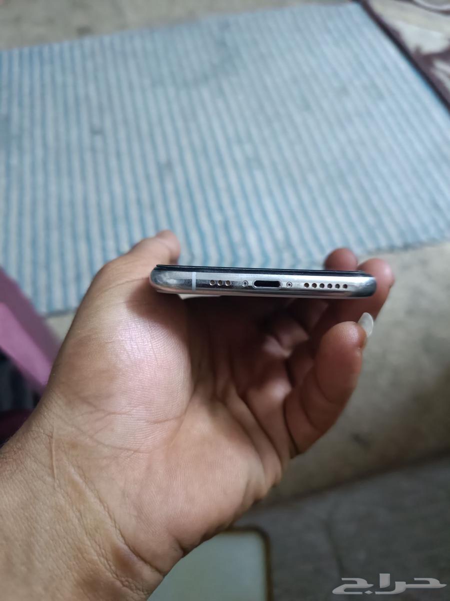 ايفون اكس اس البطاريه 79 فيه الشاشه زي ماهو واضح في صوره64257070902019112