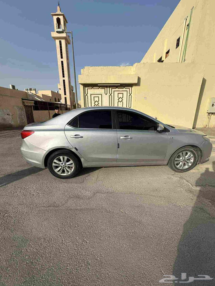سياره MG موديل 2019 ممشي 230 السياره فيها بعض الرشوش64420054358658112