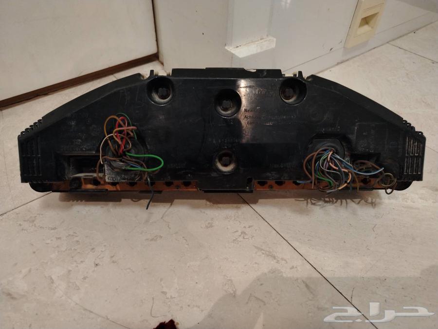 طبلون عدادات مرسيدس شبح في كسر خفبف من فوق64426537155202111