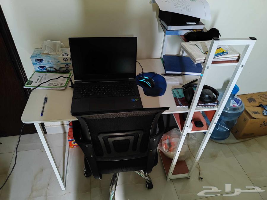 مكتب لاب توب مع كرسى ب 350ريال64269043272577110