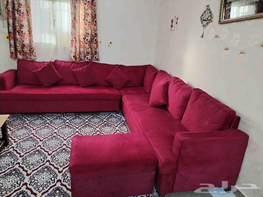 L-shaped sofa, 6 meters, in excellent condition.64257401303938112