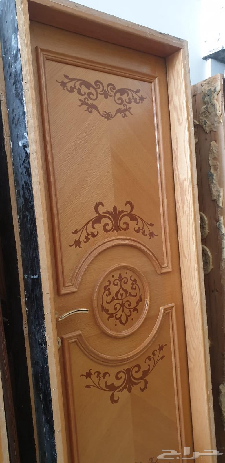 أبواب خشب مستعمله للبيع مع التوصل والتركيب64259252922625112