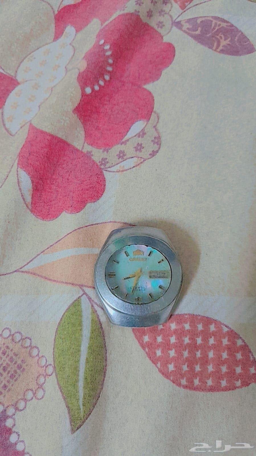 ساعة قديمه ماركة اورينت بدون استيك64267903012737110