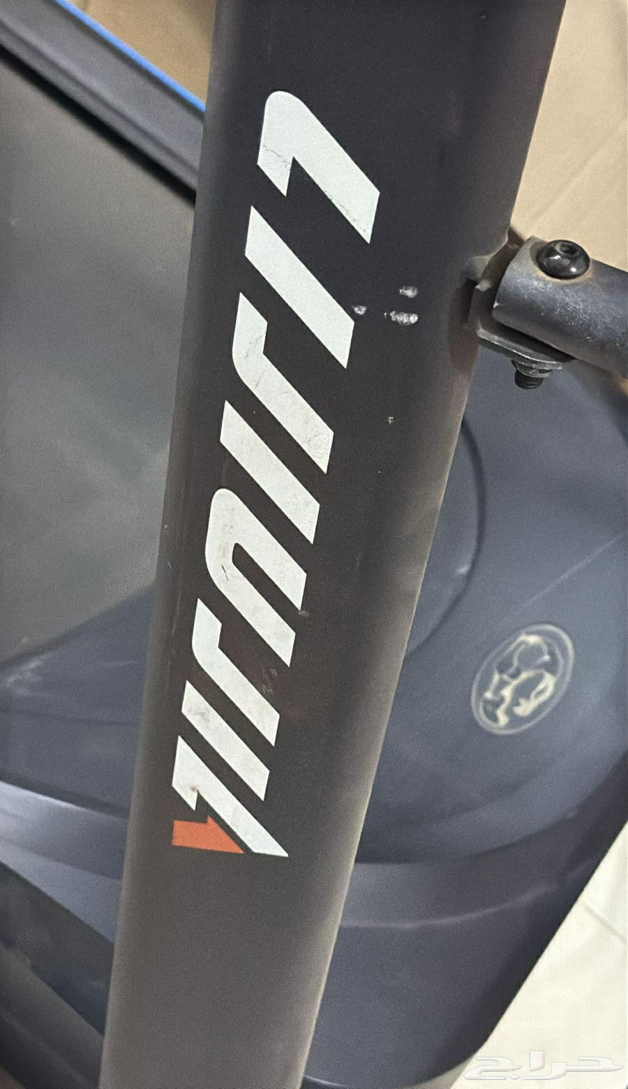 Foldable Electric Treadmill with Digital Speed Display and Waist Vibration64257741077633112