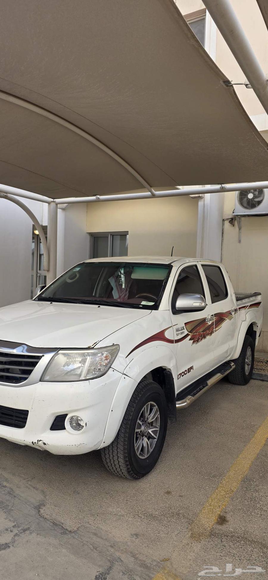 للبيع هايلوكس دبل غمارتين64420054318209111