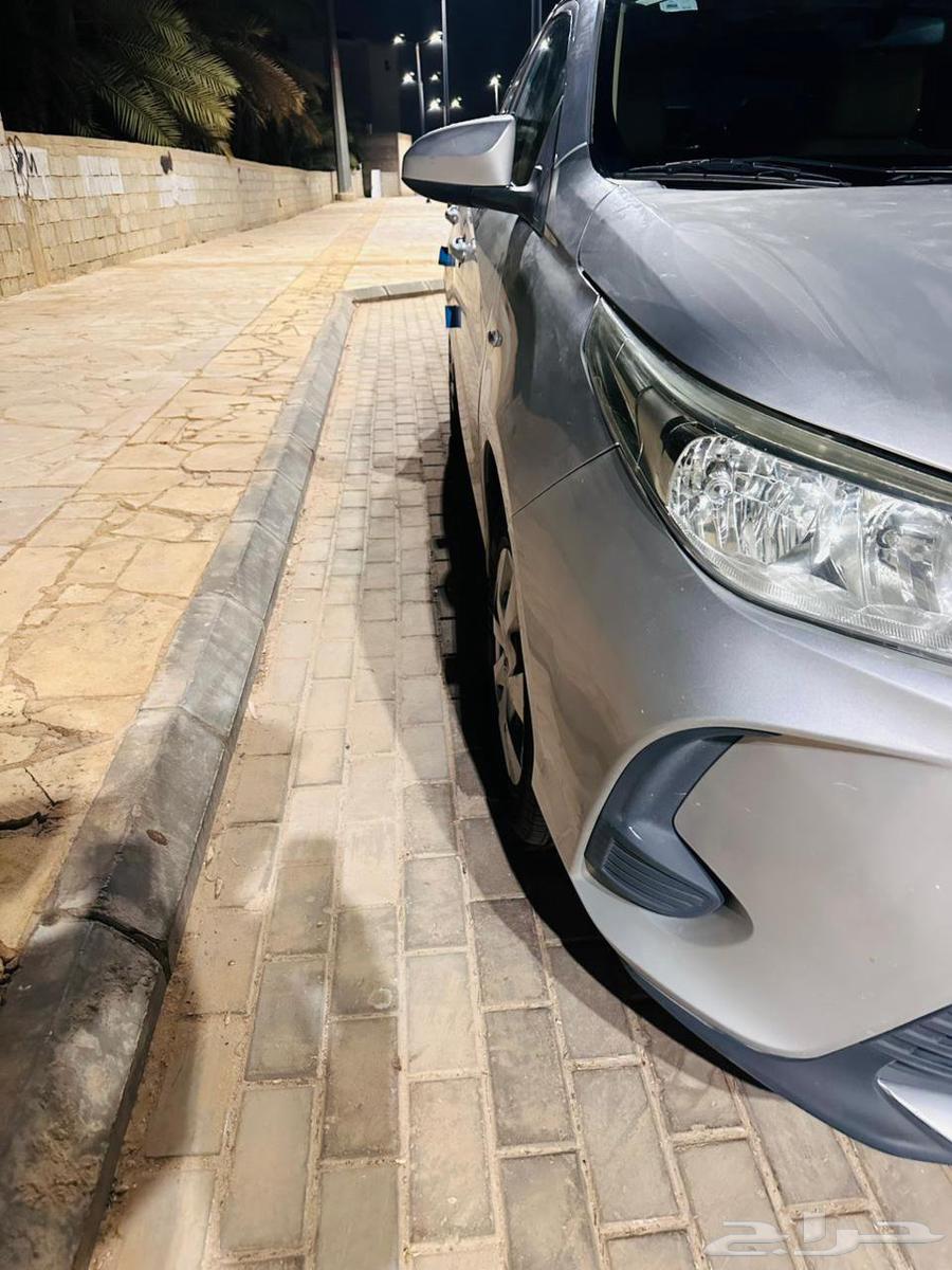 طراز تويوتا ياريس 2021 بحالة نظيفة ومرتبة64427223392130114