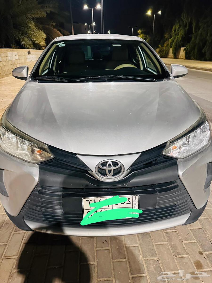 طراز تويوتا ياريس 2021 بحالة نظيفة ومرتبة64427223392130110