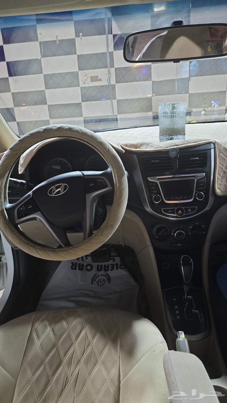 اكسنت نص فل جنوط 2016 اللون ابيض الممشى 158 للبيع64428968840323112