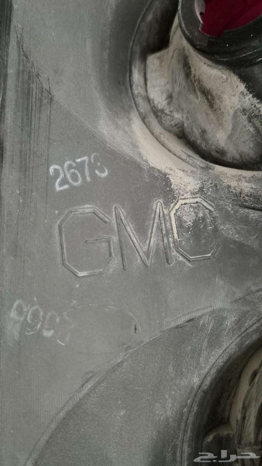 سطب جمس يوكن 2008 خلفي يمين (جزاز مكسوره شويه)64436574686722114