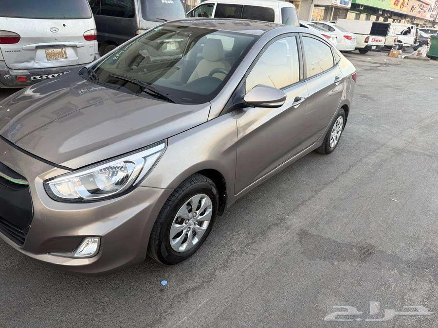 The word accent in Arabic can be translated as lahja when r64406779123458110