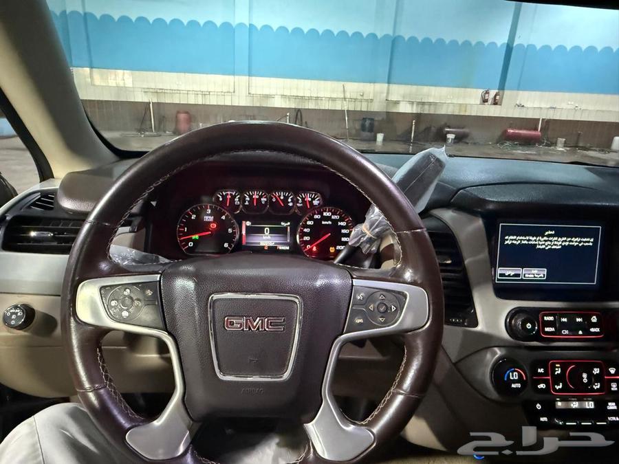 Yukon long. Model 2015 with 290 thousand kilometers, negotiable.64431318641025112