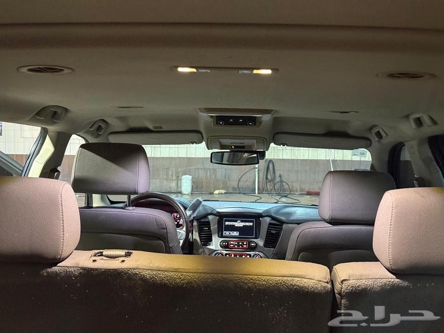 Yukon long. Model 2015 with 290 thousand kilometers, negotiable.64431318641025114