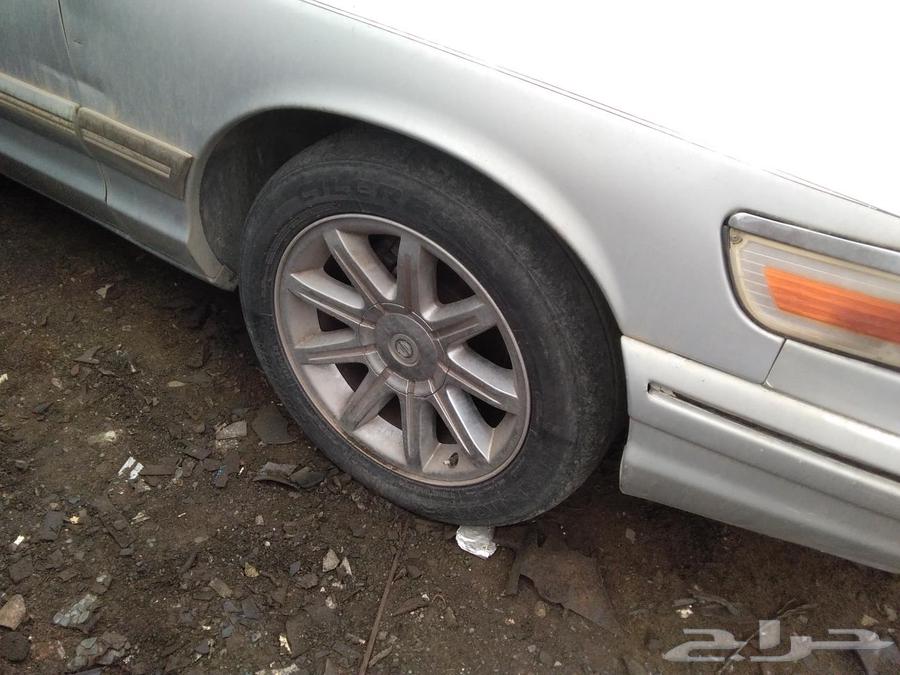 عدد 4 جنوط سيارة فورد جراند ماركيز مقاس 18 للبيع وجنوط جمس64433912880259110