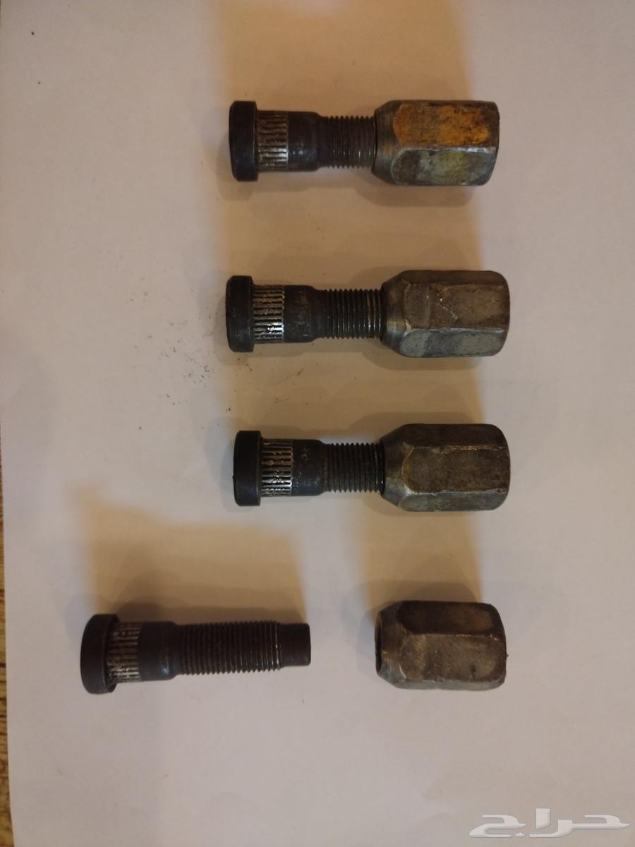 مسامير صواميل عجل64432985539329110