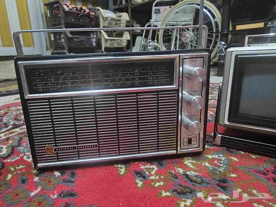 تلفزيون قديم مدمج راديو ناشونال64258879803138114