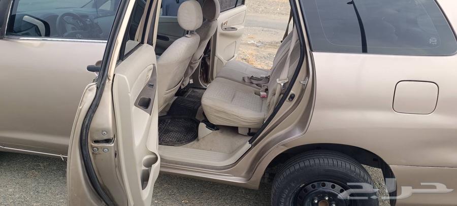 تويوتا انوفا 201064434972432770112