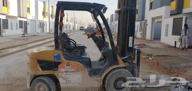 رافعة شوكية للايجار جي سي بي مال لفد سيزر لفد ببكات كريمات64436923400195110