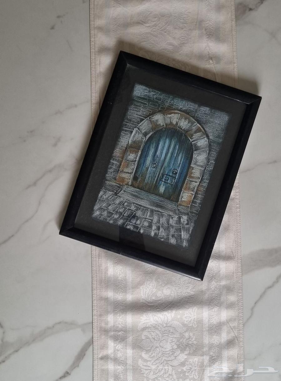 لوحة رسم يدوي رصاص مع برواز خشبي اسود 50 ريال64247343470210111